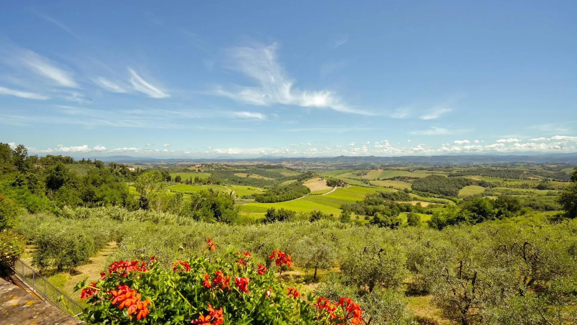 Isa Holiday Home: Poolside Retreat in San Gimignano 0*,  Italy